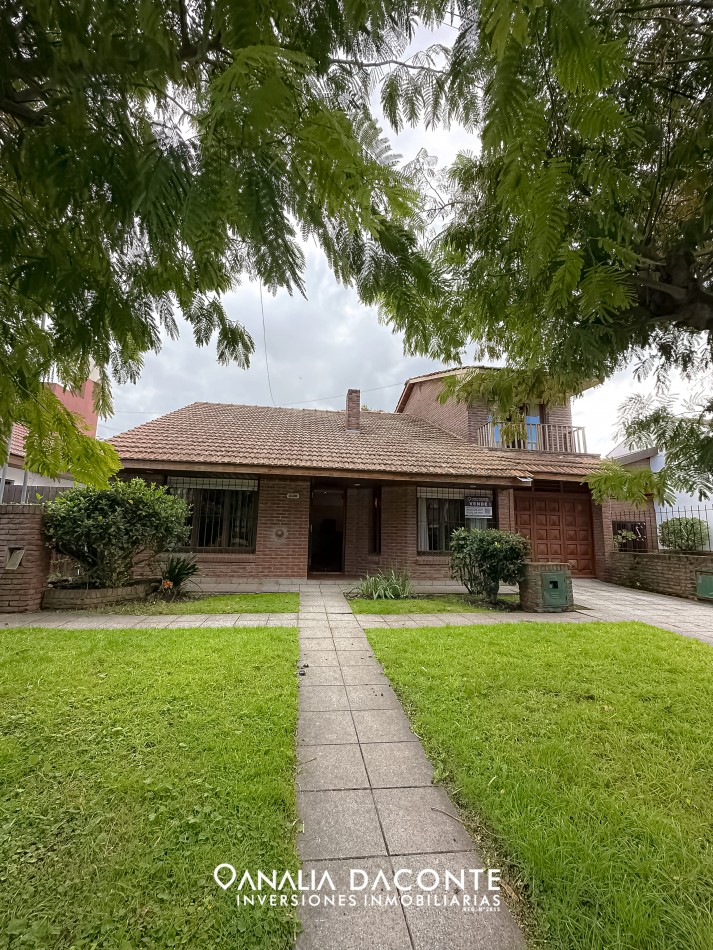 Chalet 7 amb con jardin en San Jeronimo