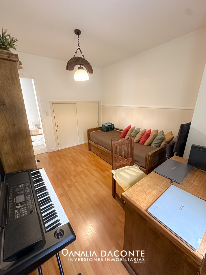 BAJO SU VALOR!! SAN GERONIMO EXCELENTE CHALET CUATRO AMBIENTES, QUINCHO, PARQUE Y PISCINA