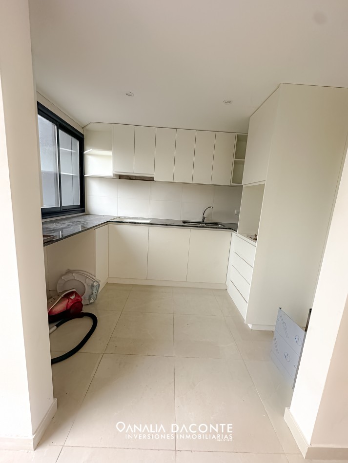 Duplex 3 amb moderno con jardin en Villa Primera