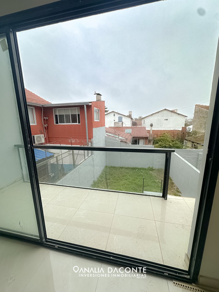 Duplex 3 amb moderno con jardin en Villa Primera
