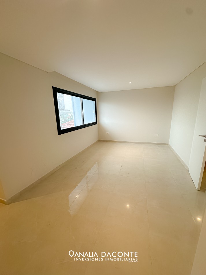 Duplex 3 amb moderno con jardin en Villa Primera