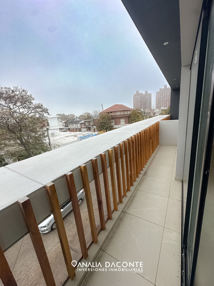 Duplex 3 amb moderno con jardin en Villa Primera