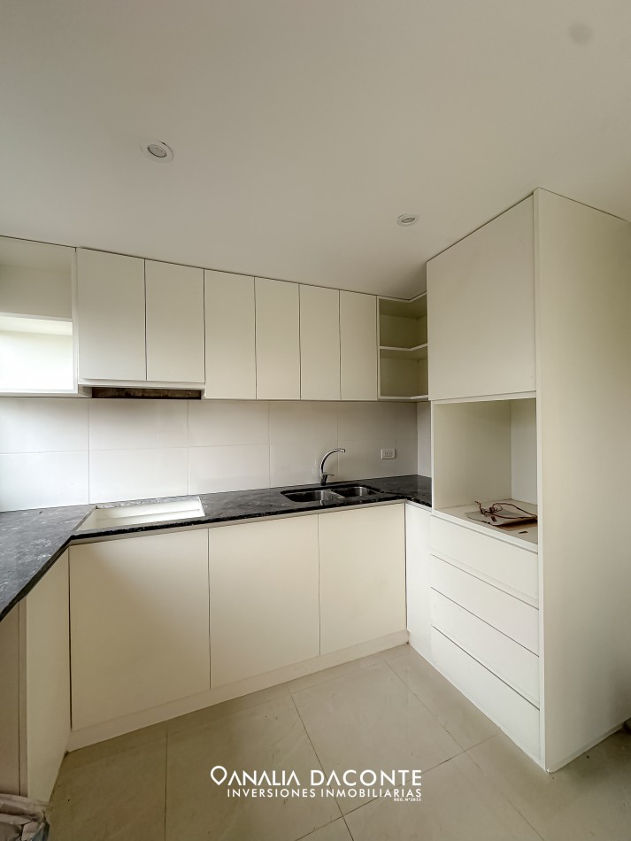 Duplex 3 amb moderno con jardin en Villa Primera