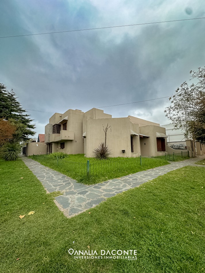 BAJO SU VALOR!! Gran chalet en esquina 4 amb en San Jeronimo