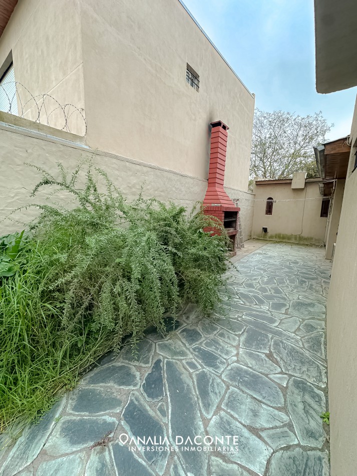 BAJO SU VALOR!! Gran chalet en esquina 4 amb en San Jeronimo