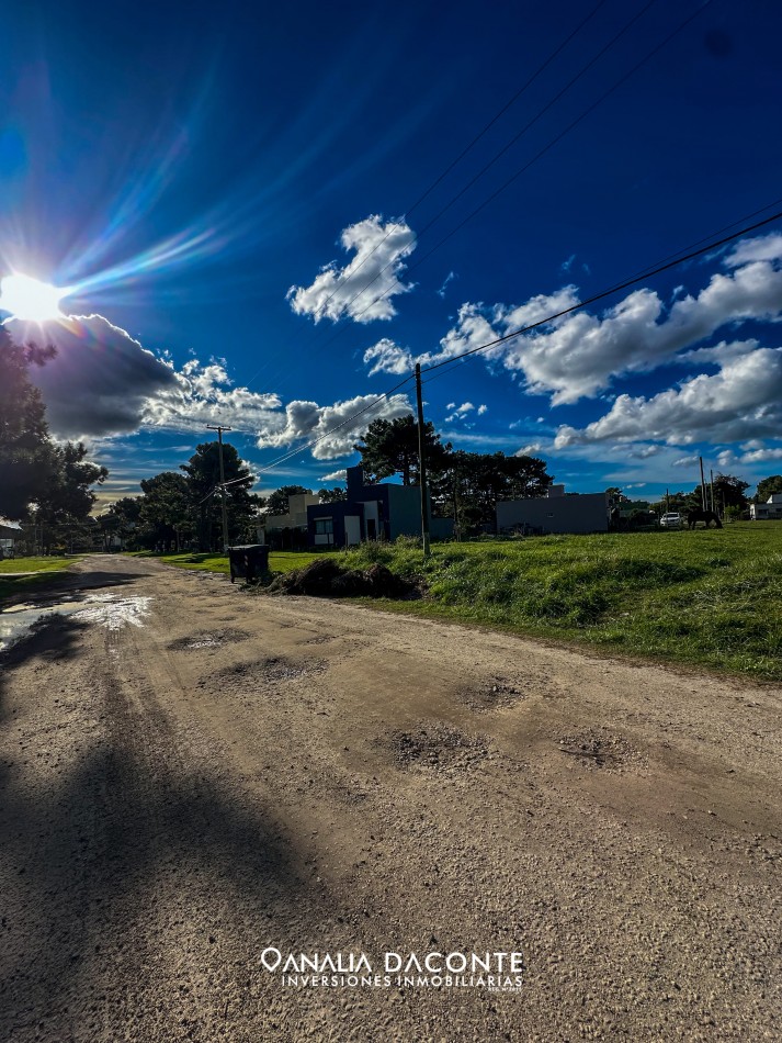BAJO SU VALOR!!! Lote en La Caleta apto vivienda y fines comerciales