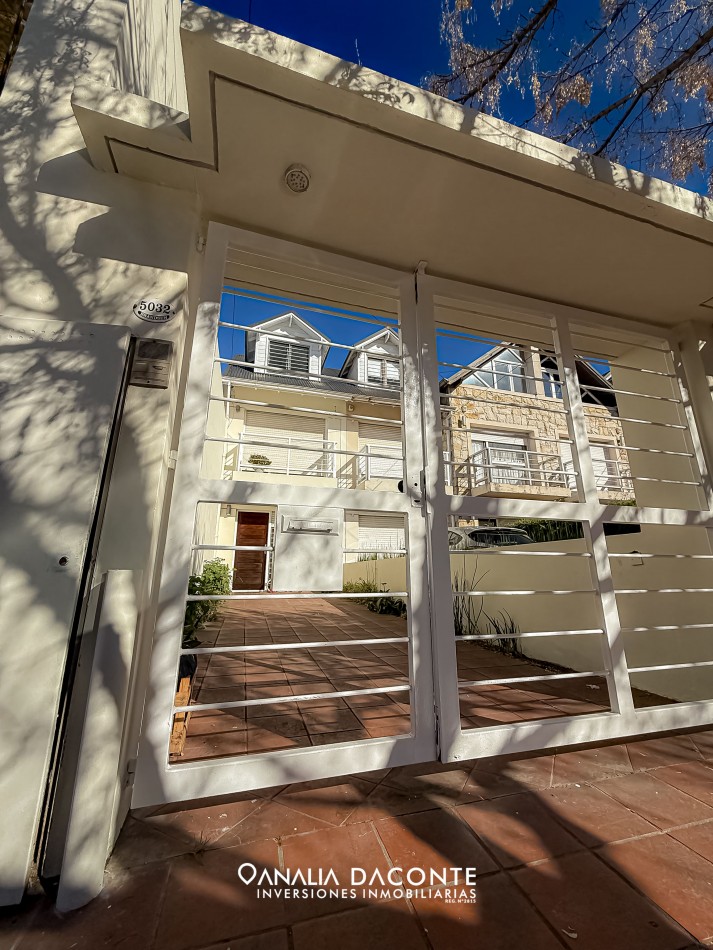 Duplex 5 amb con jardin y cochera en Villa Primera