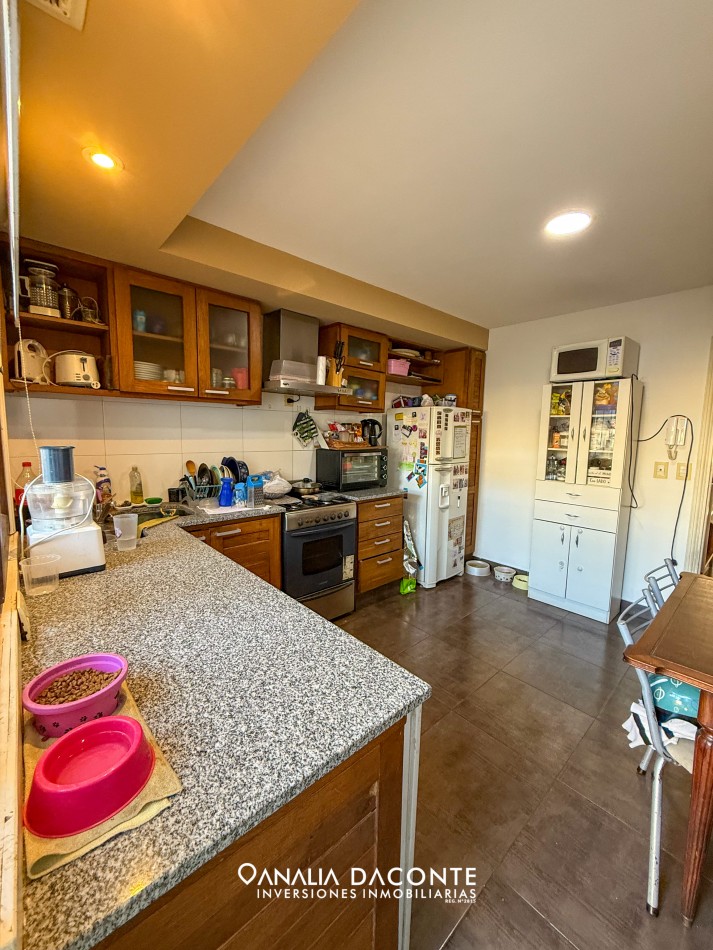 Duplex 5 amb con jardin y cochera en Villa Primera