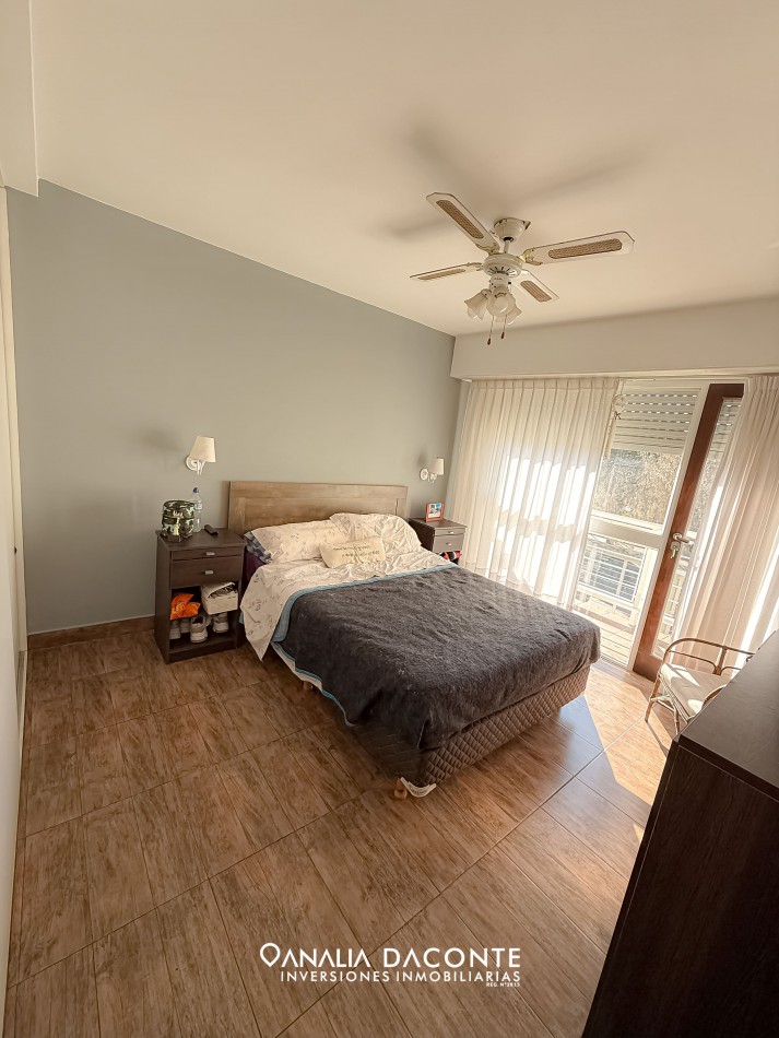 Duplex 5 amb con jardin y cochera en Villa Primera