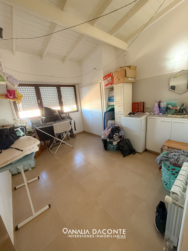 Duplex 5 amb con jardin y cochera en Villa Primera