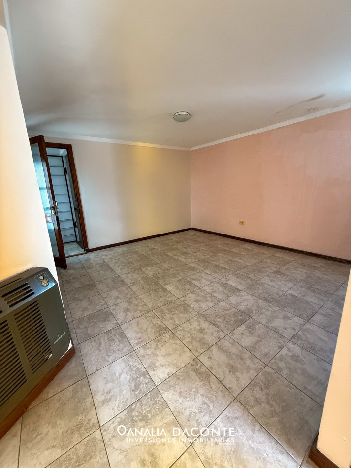 RESERVADO!! Depto 3 amb con patio Lopez de Gomara