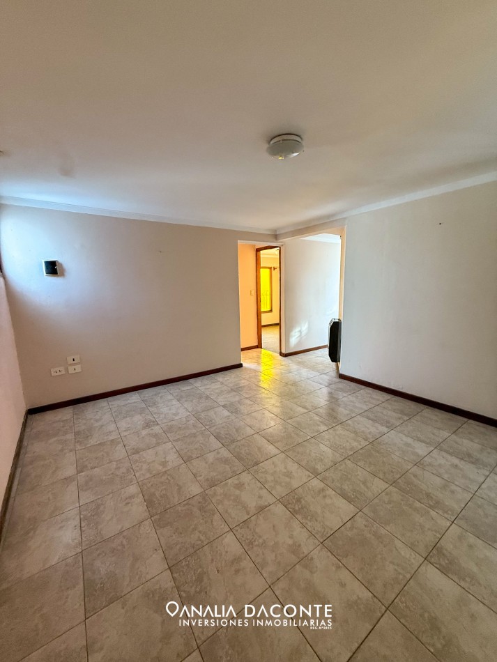 RESERVADO!! Depto 3 amb con patio Lopez de Gomara