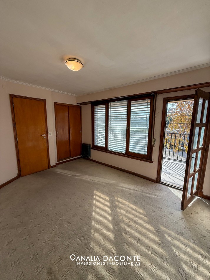 Depto 3 amb con balcon terraza y patio. Lopez de Gomara