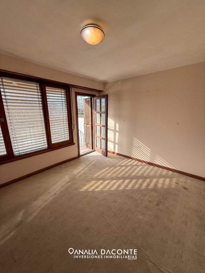 Depto 3 amb con balcon terraza y patio. Lopez de Gomara