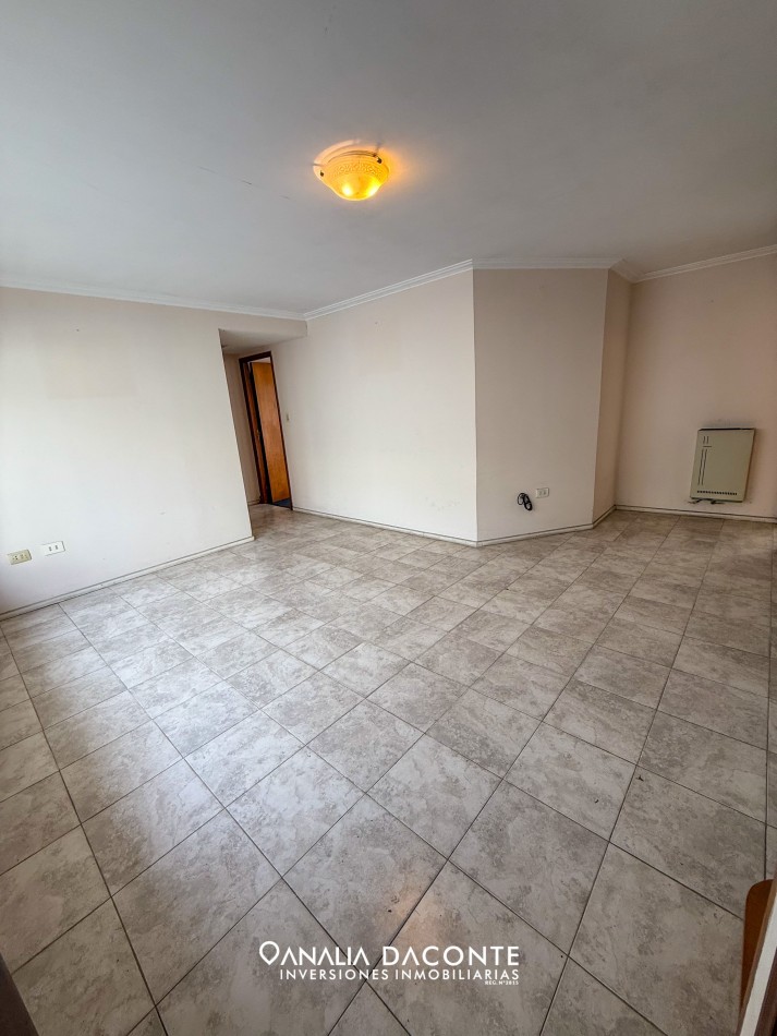 Depto 3 amb con balcon terraza y patio. Lopez de Gomara