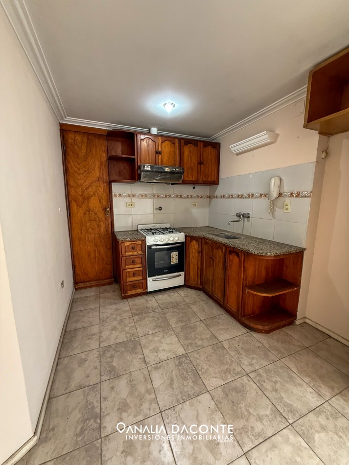 Depto 3 amb con balcon terraza y patio. Lopez de Gomara