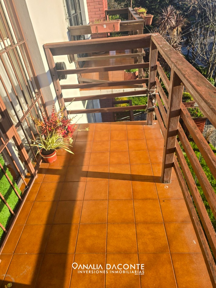 Depto 3 amb en Constitucion con balcon espacio de cochera