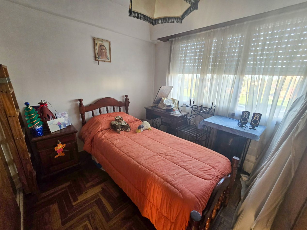 Depto 3 amb en Constitucion con balcon espacio de cochera