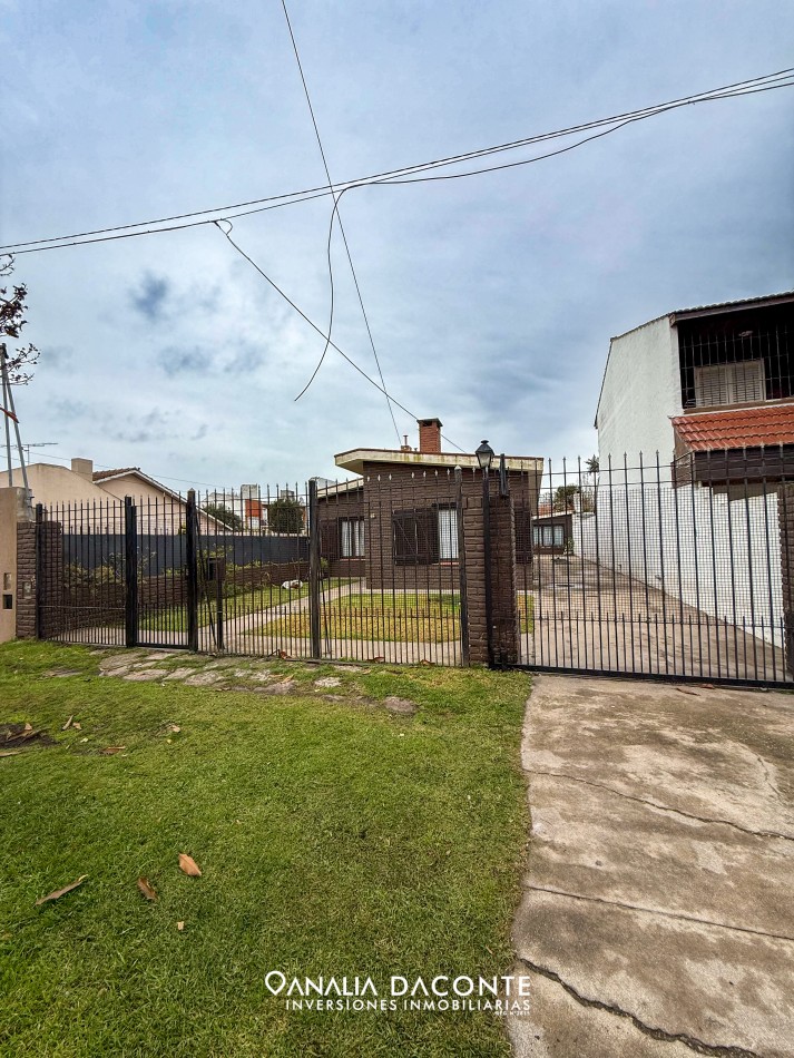 Dos en block chalet en Caisamar