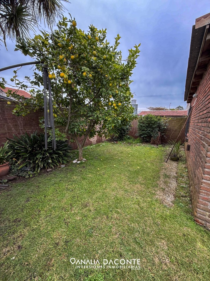 Dos en block chalet en Caisamar