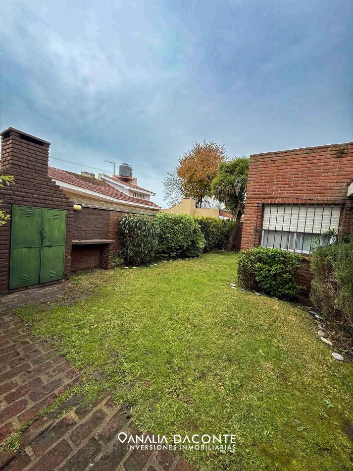 Dos en block chalet en Caisamar