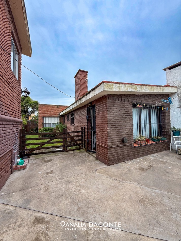 Dos en block chalet en Caisamar