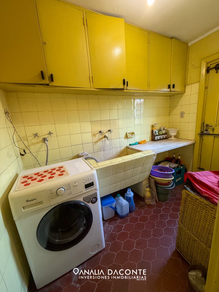 RESERVADA!!Gran chalet 8 amb en block en Constitucion