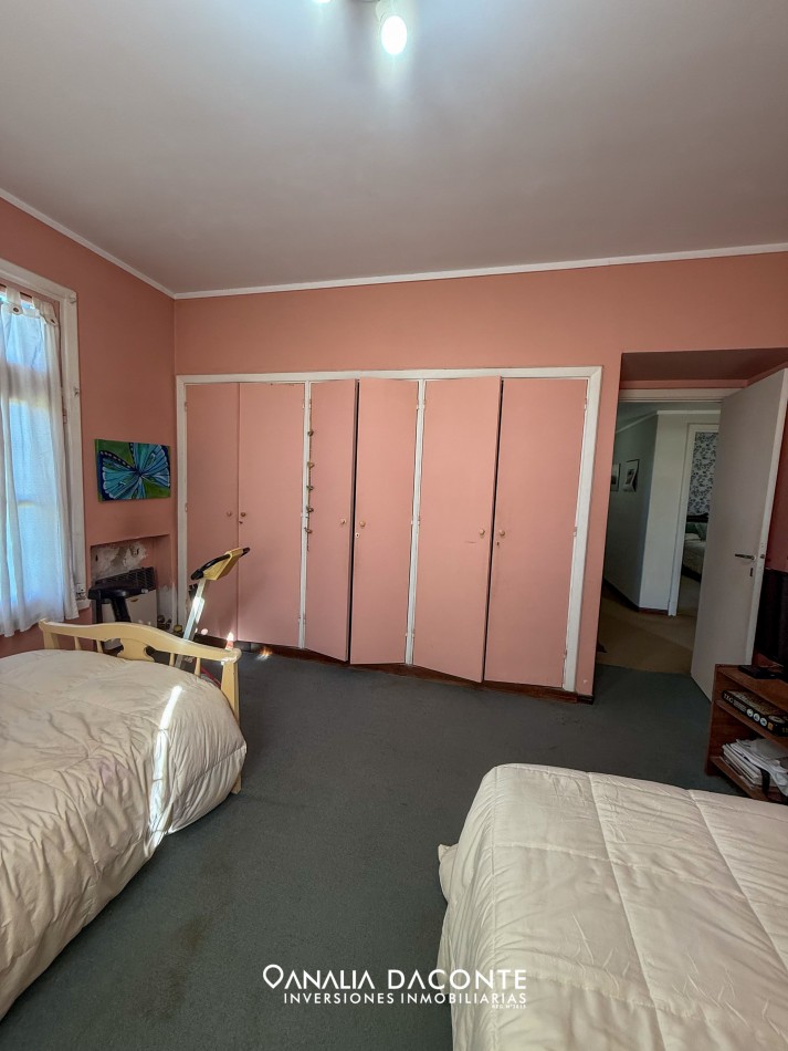 RESERVADA!!Gran chalet 8 amb en block en Constitucion