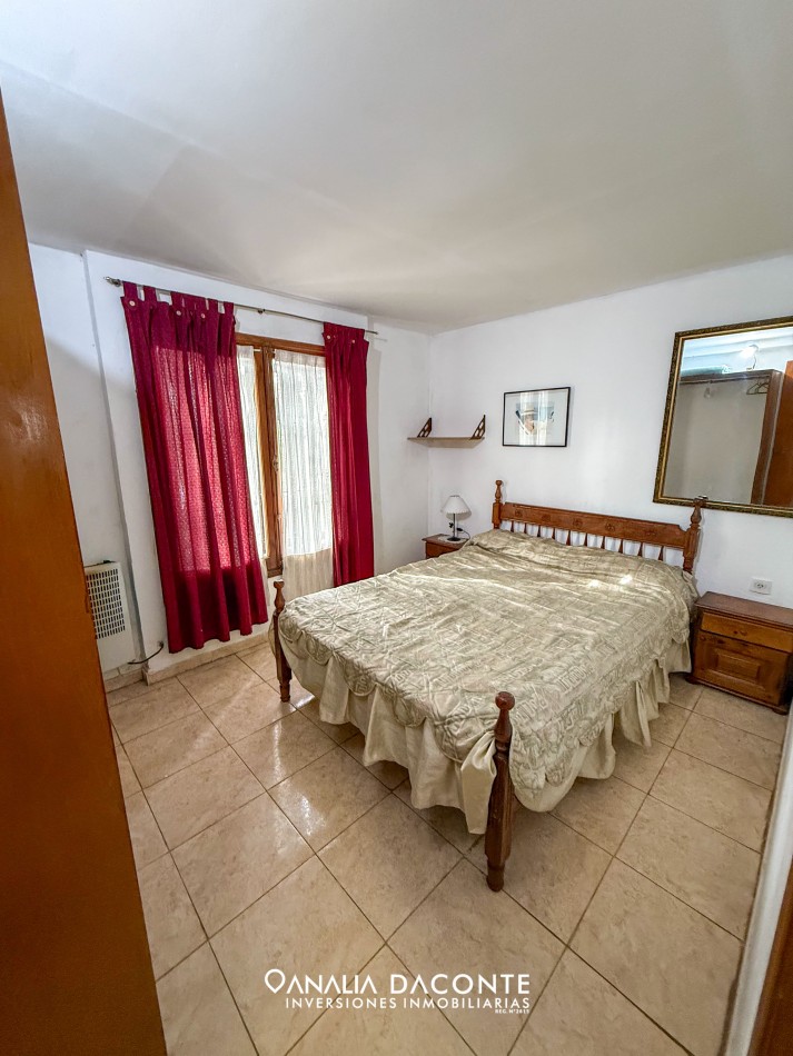 Chalet 3 amb con jardin y dos deptos en Constitucion