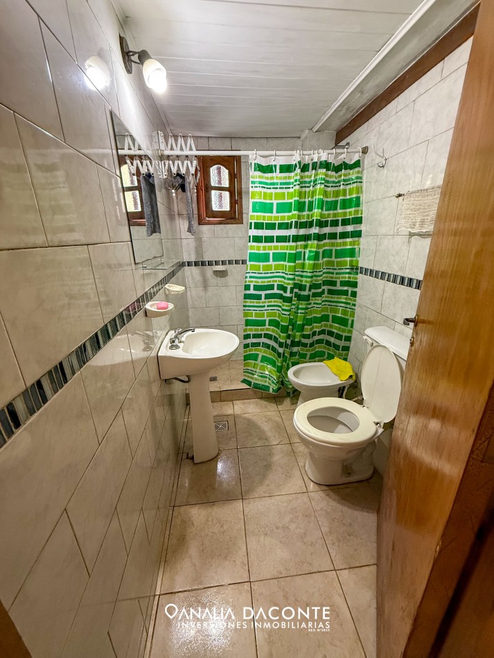 Chalet 3 amb con jardin y dos deptos en Constitucion