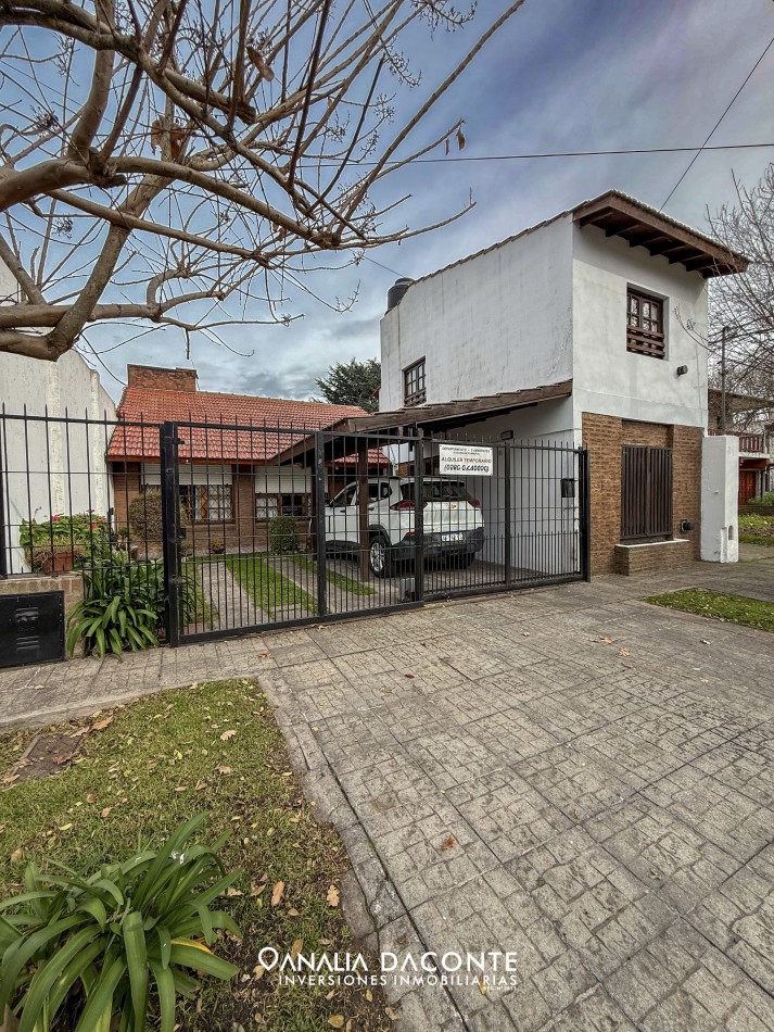 Chalet 3 amb con jardin y dos deptos en Constitucion