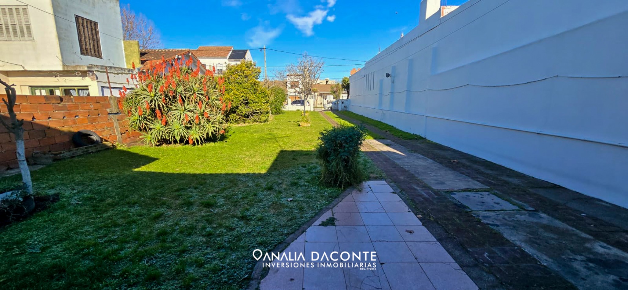 RESERVADO!! Chalet 3 amb con garage y parque en Villa Primera