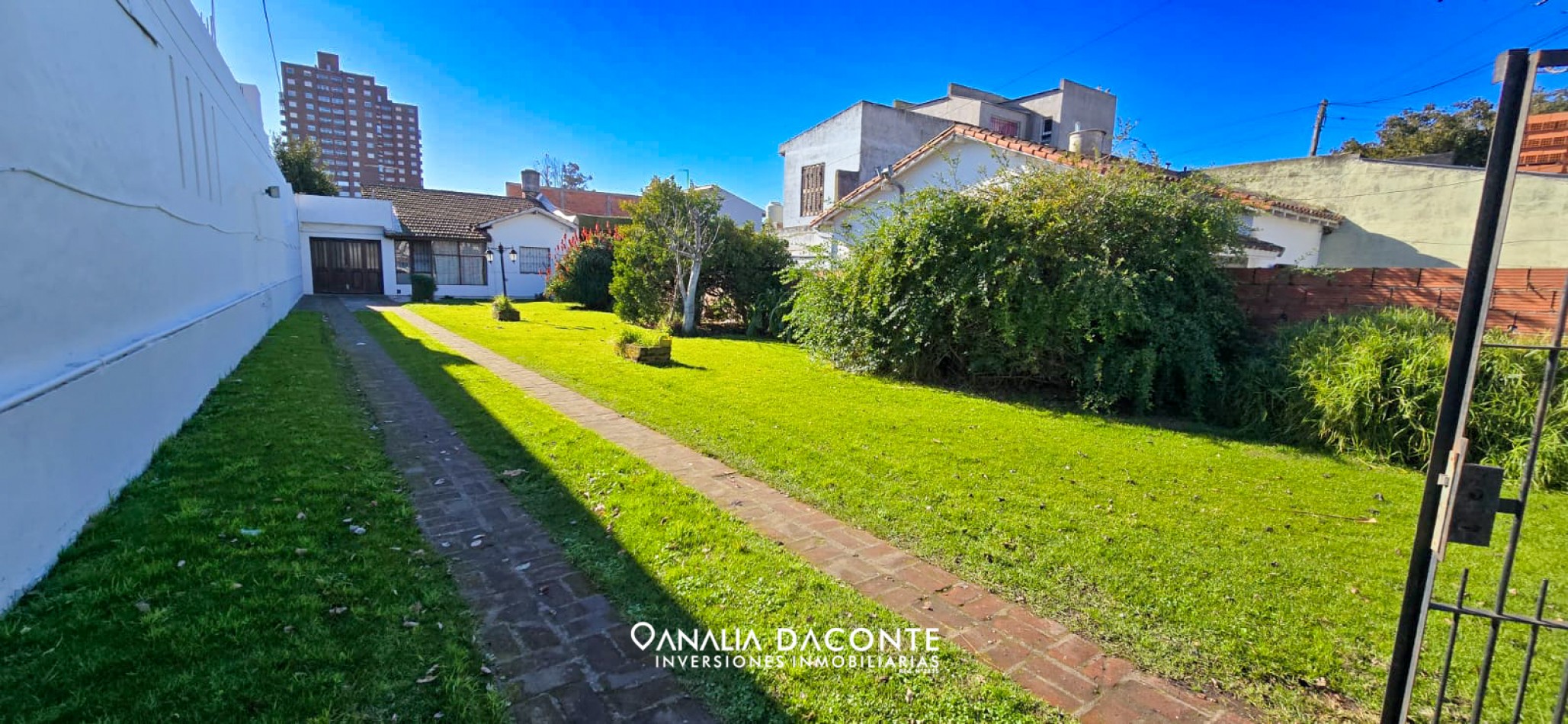 RESERVADO!! Chalet 3 amb con garage y parque en Villa Primera