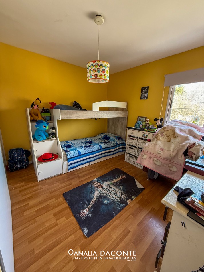 Chalet 4 amb moderno con garage y parque con piscina en Los Pinares