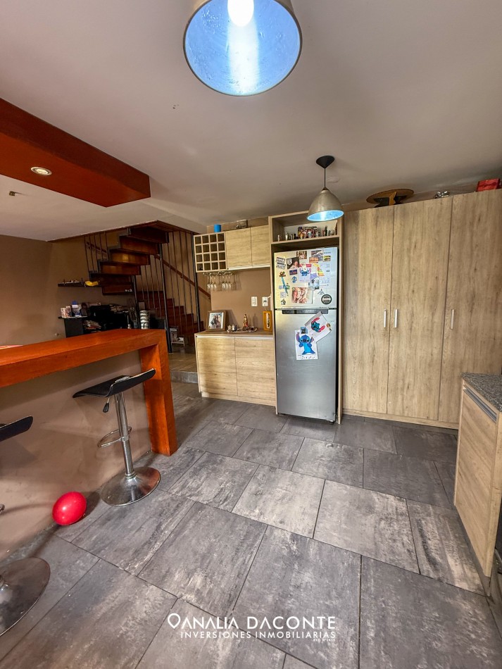 Chalet 4 amb moderno con garage y parque con piscina en Los Pinares