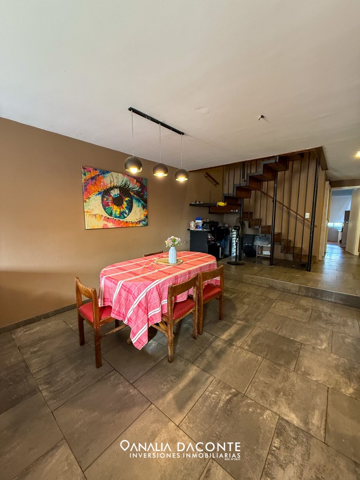 Chalet 4 amb moderno con garage y parque con piscina en Los Pinares