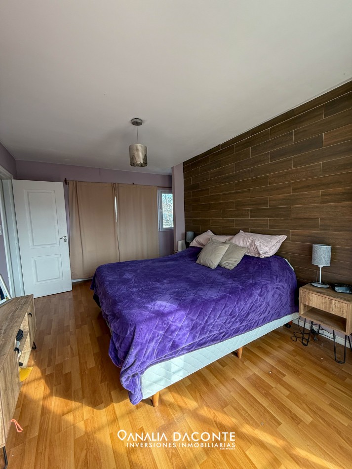 Chalet 4 amb moderno con garage y parque con piscina en Los Pinares