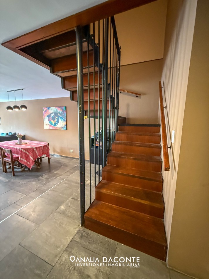 Chalet 4 amb moderno con garage y parque con piscina en Los Pinares