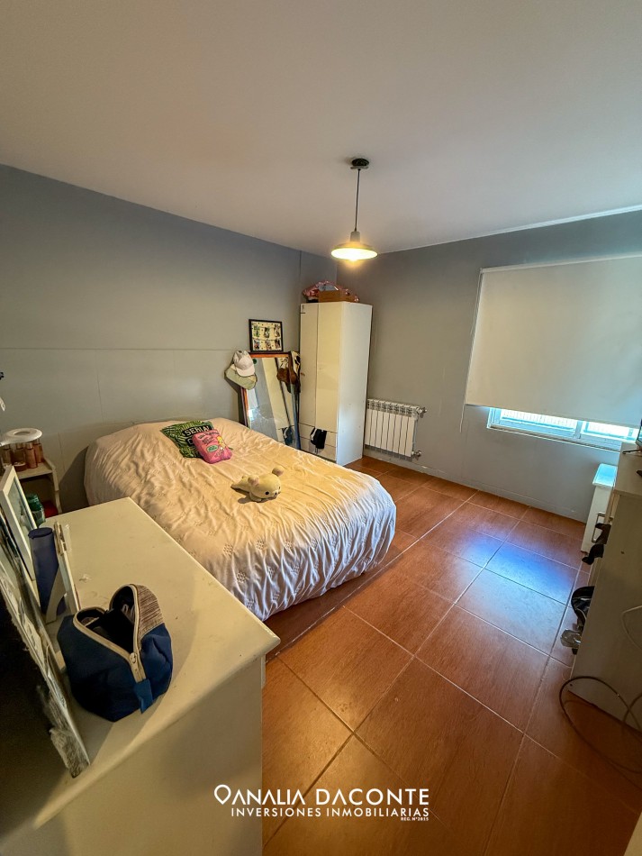 Chalet 4 amb moderno con garage y parque con piscina en Los Pinares