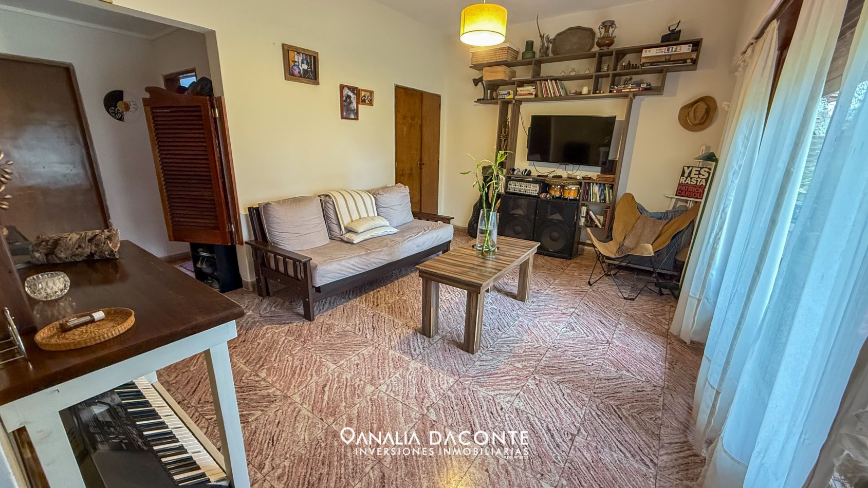 Casa americana 3 amb en Caisamar