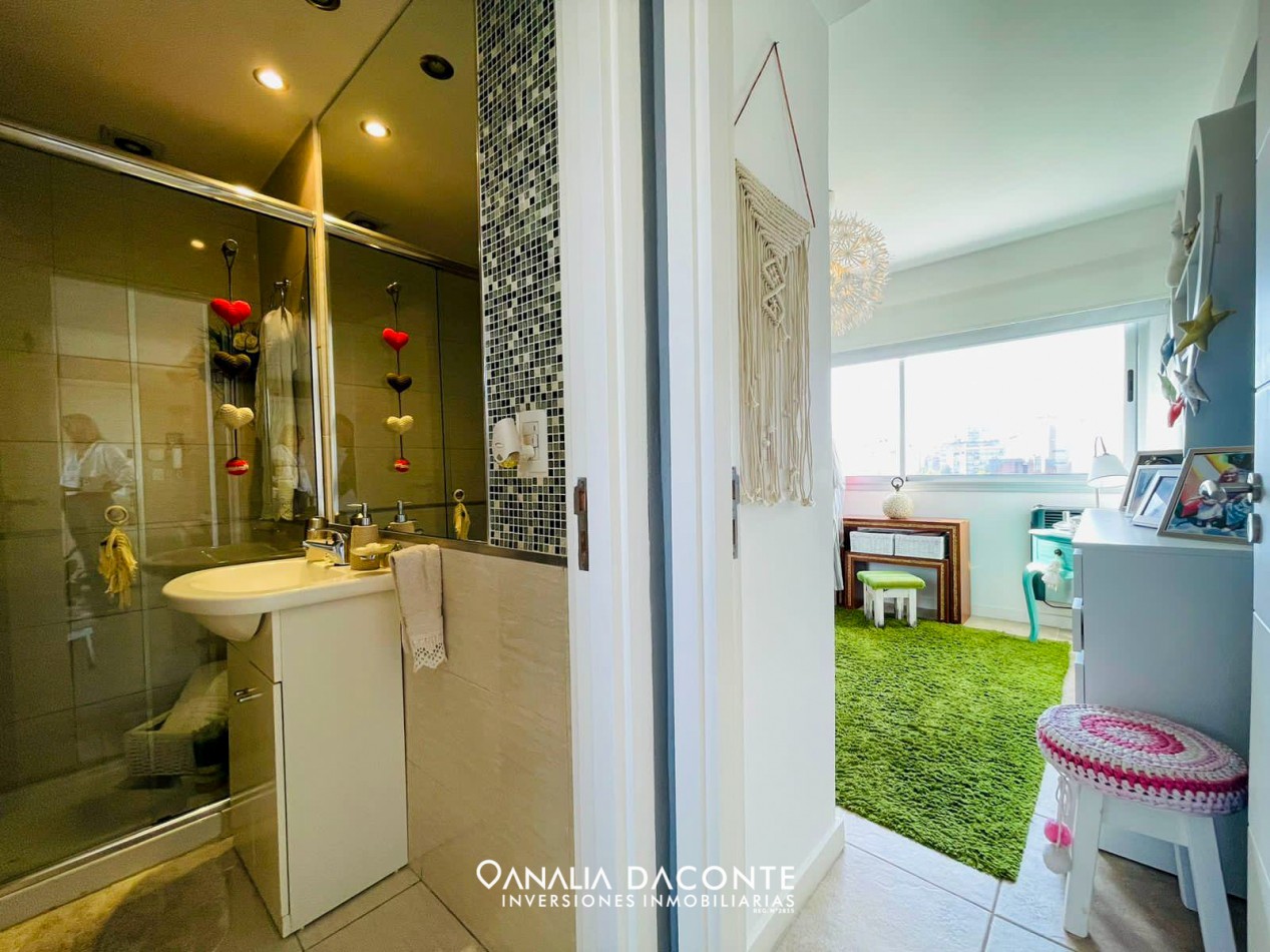 Semi piso moderno 3 amb con balcon y cochera cubierta en Macrocentro