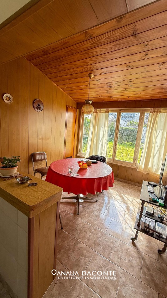 Gran chalet de 5 amb, parque y garage en barrio La Perla