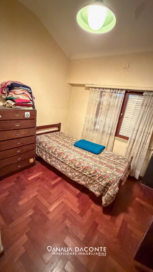 Gran chalet de 5 amb, parque y garage en barrio La Perla