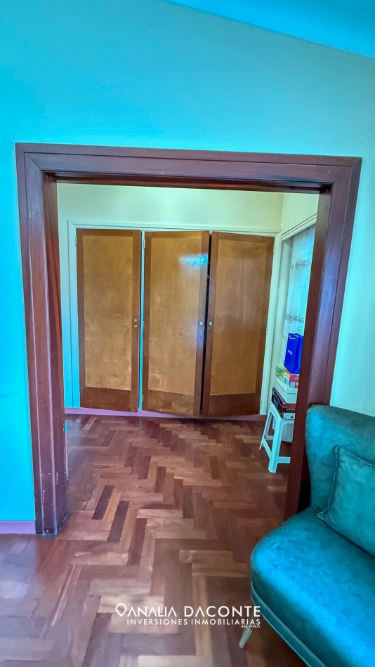 Gran chalet de 5 amb, parque y garage en barrio La Perla