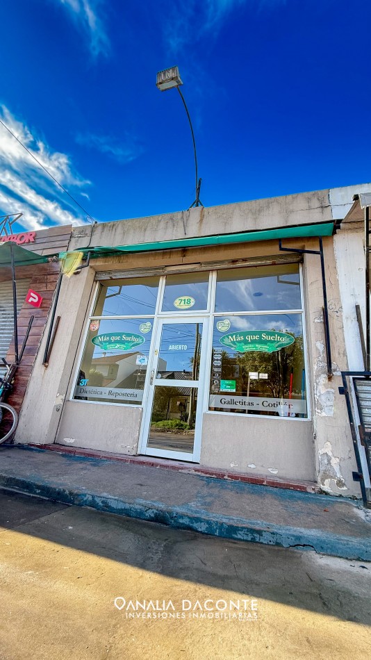 Local a la calle en zona comercial en Los Pinares