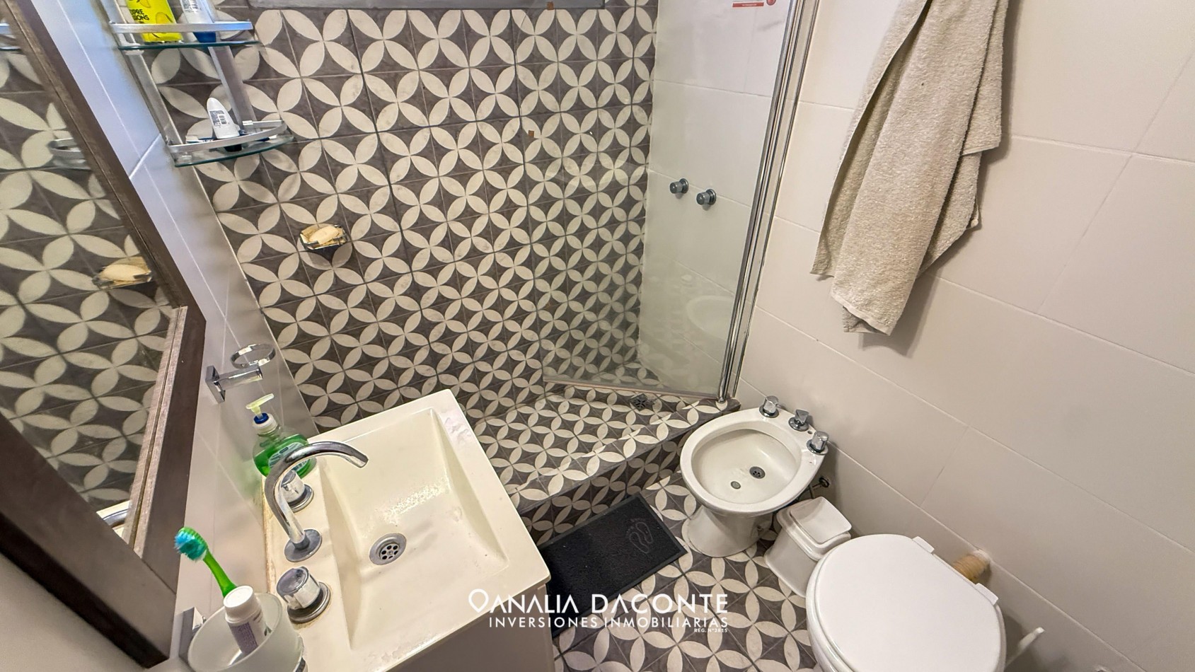 RESERVADO!! Hermoso depto 2 amb en complejo, barrio Los Pinares