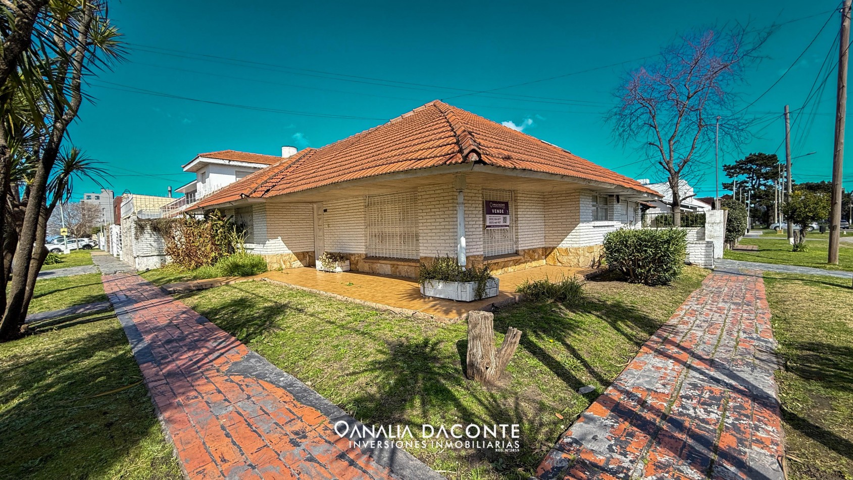 Bajo su valor!!! chalet 4 amb con garage y piscina,  en lo mejor del barrio Constitucion