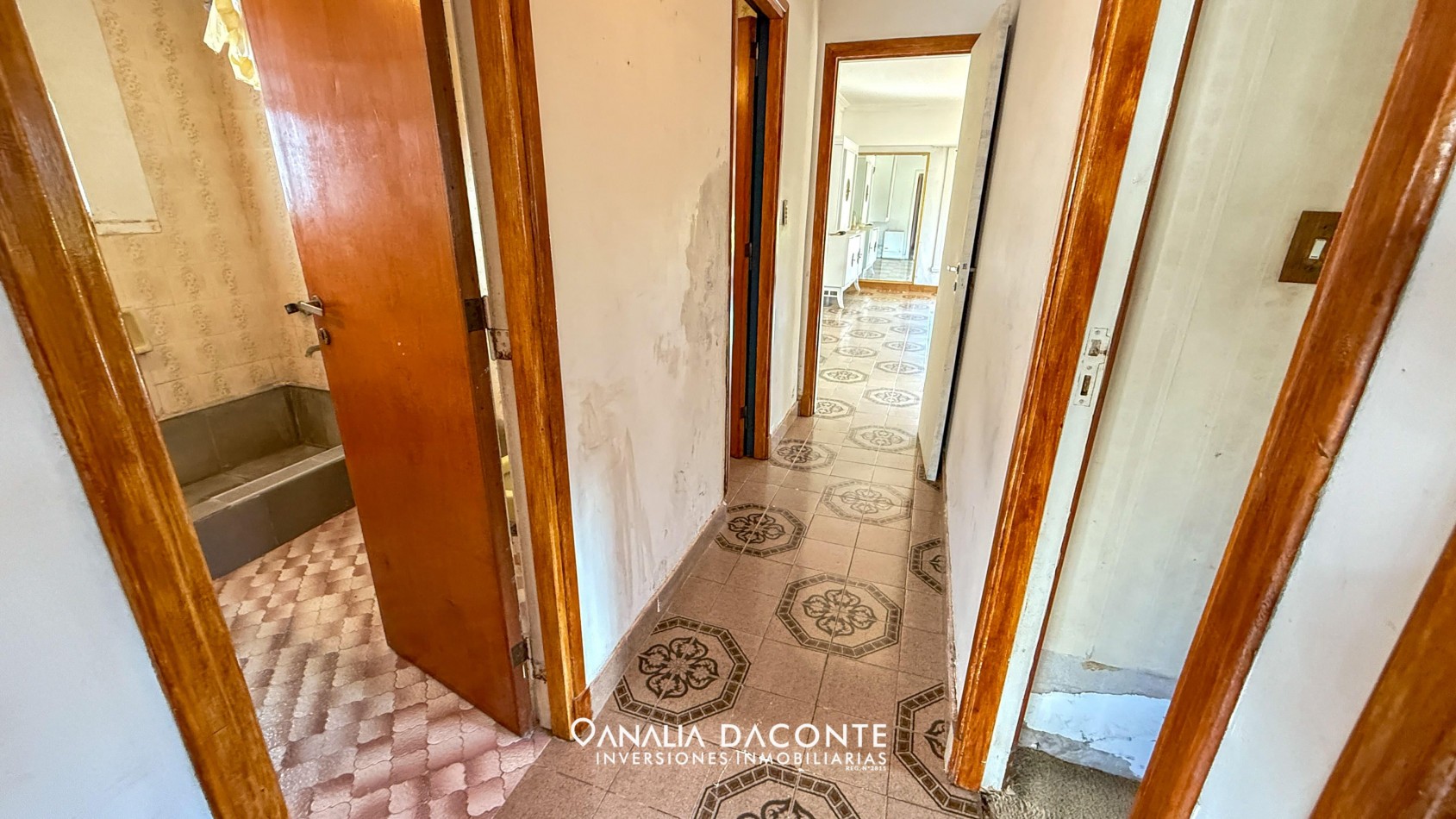 Bajo su valor!!! chalet 4 amb con garage y piscina,  en lo mejor del barrio Constitucion