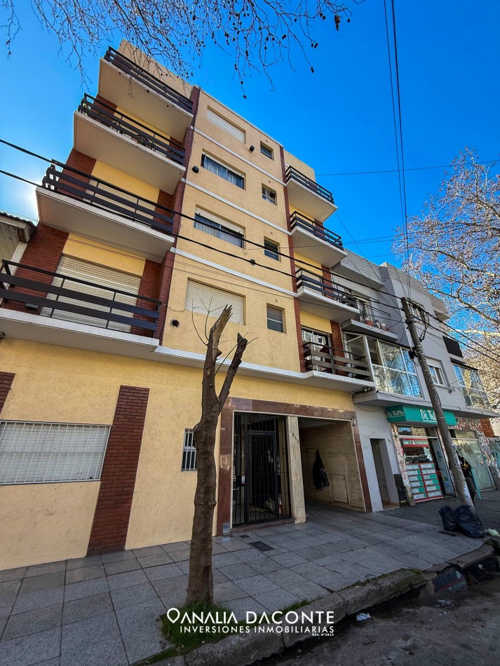 RESERVADA! Espacio de cochera A 200 metros PASEO ALDREY