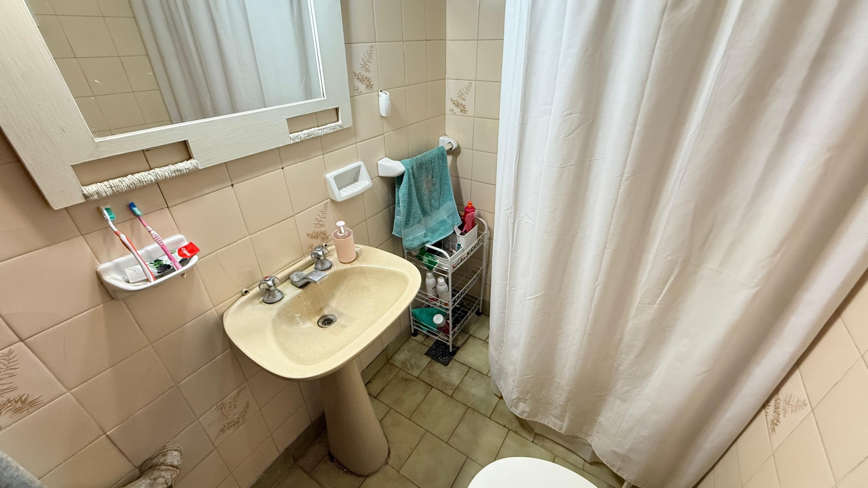 DUPLEX 4 AMBIENTES CON PARQUE Y QUINCHO EN SAN JERONIMO